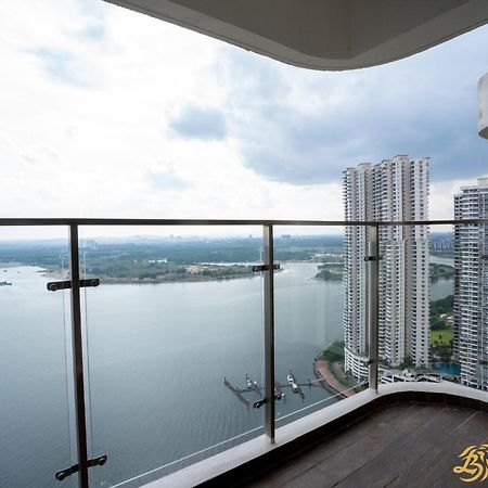 ジョホールバルScenic Country Garden Danga Bay By Lions Bayアパートメント エクステリア 写真